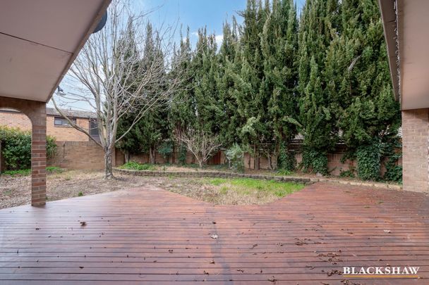 39 Barnet Close, Phillip ACT 2606 - House For Rent | Domain - Photo 1