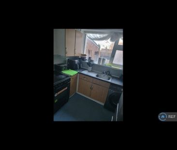 2 bedroom maisonette to rent - Photo 4