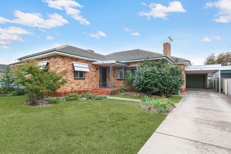 Home For Rent - Photo 4