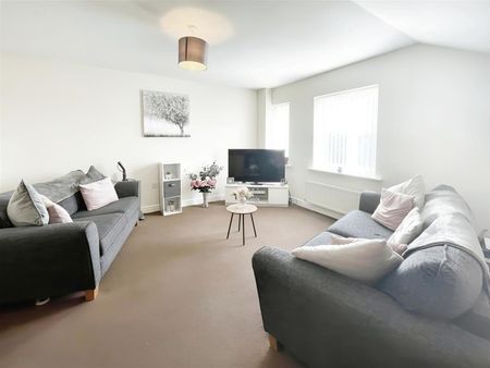 2 Bedroom Apartment for rent in Fern Court, Woodlaithes Village, Rotherham - Photo 5