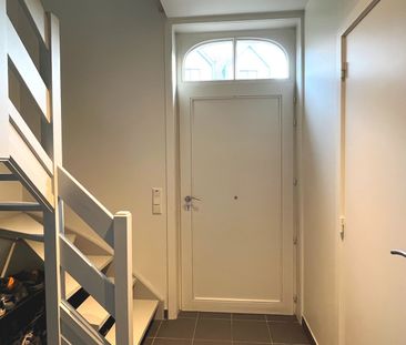 Charmante instapklare trapgevelwoning (HOB) met mooie tuin gelegen ... - Photo 3