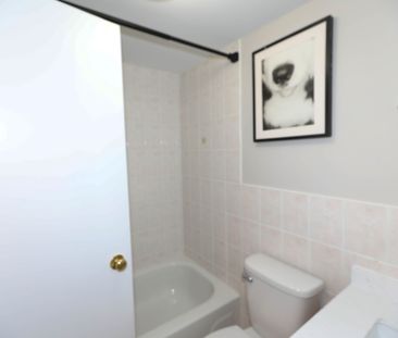 For Lease - 382 Allgood Street, Richmond Hill, Ontario - Photo 6