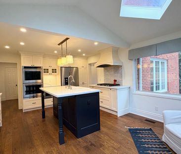 For Lease - 1841 Sherwood Forrest Circle, Mississauga, Ontario - Photo 4