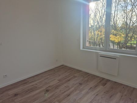 Location Appartement 3 pièces 54m² LOOS 59120 - Photo 2