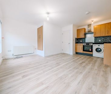 1 Bed Flat, Windsor Street, LU1 - Photo 3