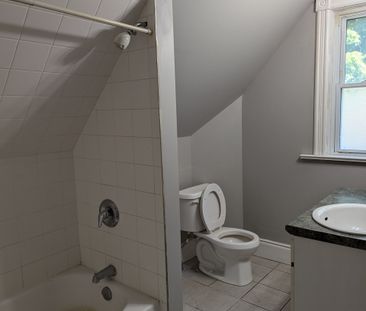 720 Queens Ave. - Photo 4