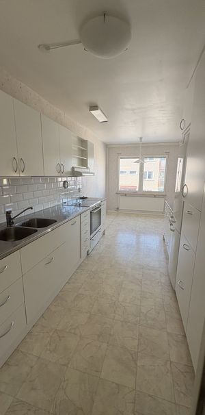 Hallonvägen, Kungsängen - Photo 1