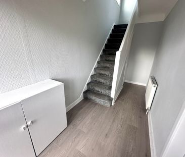 Prenton Village Road, Prenton - Photo 2