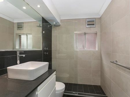 Renovated Two Bedroom Apartment In A Great Location - Photo 4