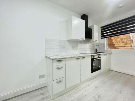 High Street, Harrold, MK43 - Photo 2