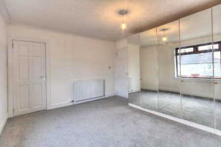 2 bedroom semi-detached house to rent - Photo 5