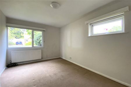 4 bedroom detached house to rent - Photo 4