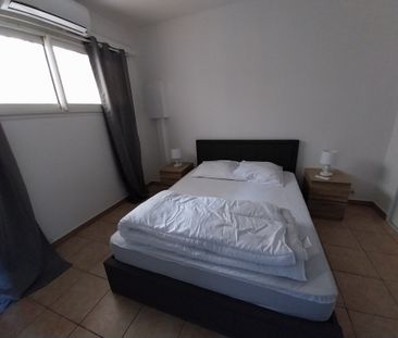 Location Appartement 2 pièces 39m² ST GILLES LES BAINS 97434 - Photo 5