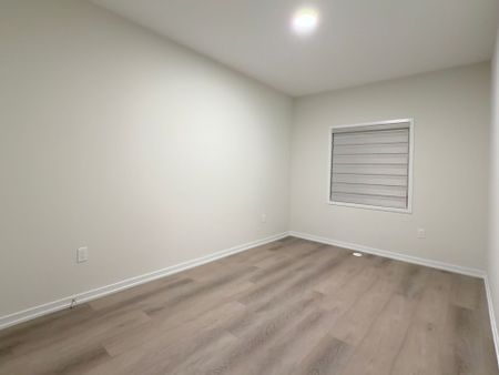 For Lease - 10 Helmkay Avenue, Richmond Hill, Ontario - Photo 3