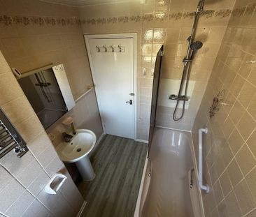 3 bedroom end of terrace house to rent - Photo 3