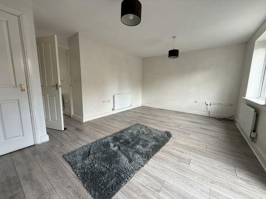 4 bedroom property to rent - Photo 1