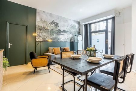 Avenue des Champs-Élysées - Photo 3