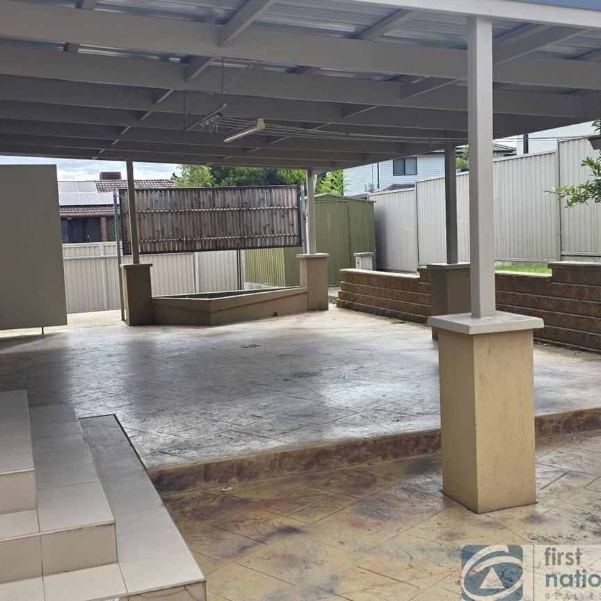 8 Leprosa Court, Endeavour Hills - Photo 1