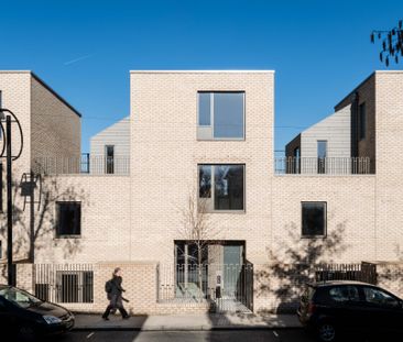 * Stunning multi-award winning Architect-Designed 2 Bed Maisonette ... - Photo 2