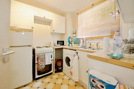 Studio to rent - Photo 4
