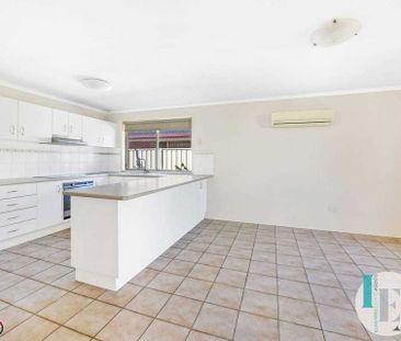 Immaculate Family Home - Photo 2