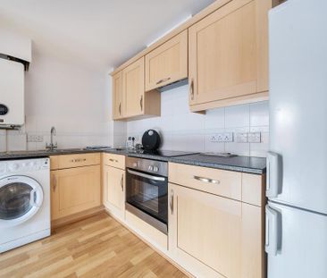 2 bedroom flat to rent - Photo 6
