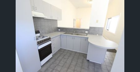 A vibrant Victorian - Photo 2