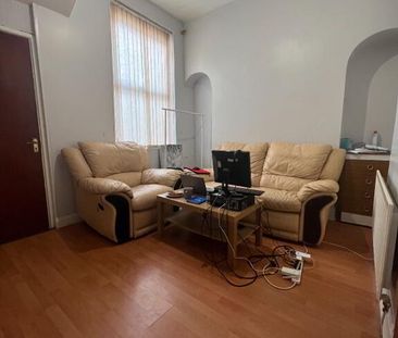 Unit 1, 35 Cromwell Road, Belfast, BT7 1JW - Photo 1