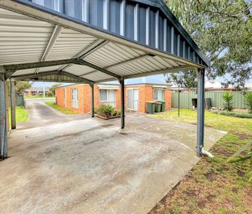 THREE BEDROOM HOME WITH SPACIOUS BACKYARD - Photo 6