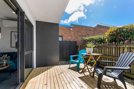 Modern Saint Kilda Townhouse! - Photo 4