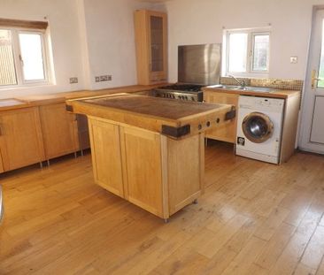 Mammoth Street, Coalville, LE67 - Photo 1