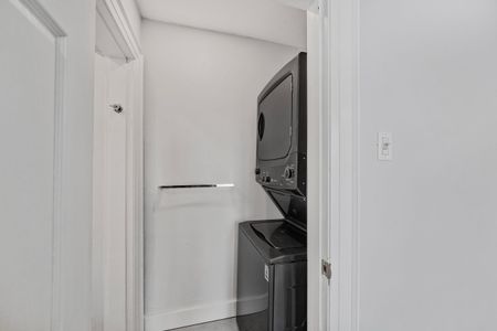 For Lease - 47 Willow Avenue Unit# 2, Toronto, Ontario - Photo 2