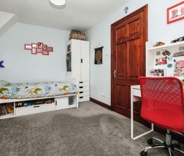 4 bedroom House To Let - Photo 6