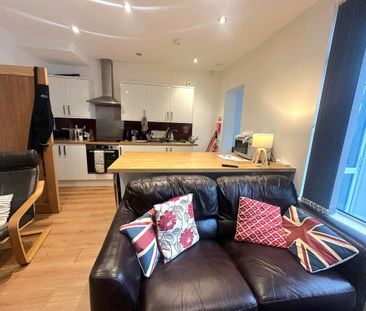 3 bedroom terraced house to rent - Photo 6