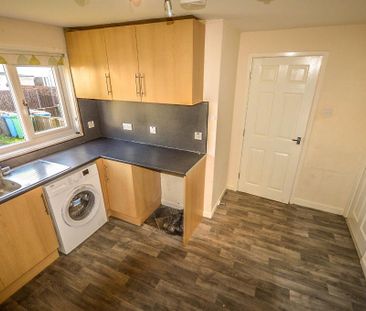 3 bedroom terraced house to rent - Photo 3