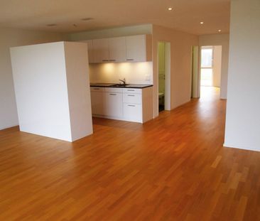 4.5-Zimmer-Gartenwohnung im Erdgeschoss, 101 m² mit Sitzplatz ins G... - Foto 1