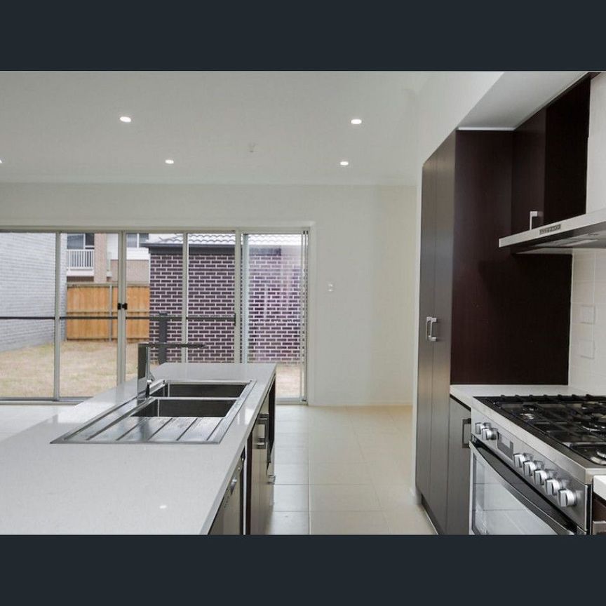 A HOUSE NOT TO BE MISSED! - Photo 1