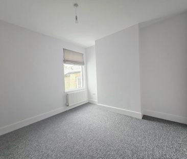3 bedroom maisonette to rent - Photo 4