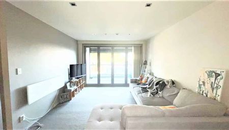 Oversized Two Bedroom Apartment 1st Story - Photo 2