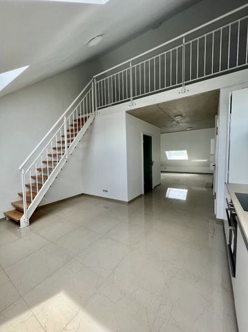 Appartement 4 pièces à - Photo 2