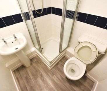 2 bedroom Flat in Calverley Ln, Leeds - Photo 6