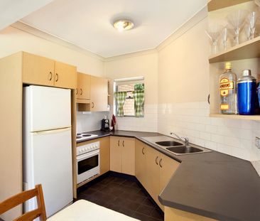 Split Level| Private | Townhouse - Photo 1