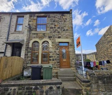 2 bedroom property to rent in Batley - Photo 6