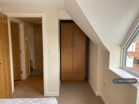 1 bedroom flat to rent - Photo 2