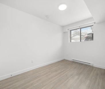 24 Boul. St-Elzear O., #2 - Photo 1