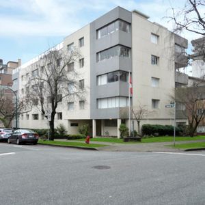 Casa Del Vandt Apartments - Photo 2