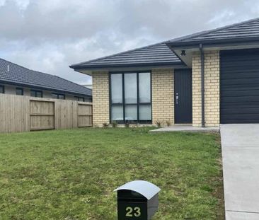 Modern home, prime location - Photo 5