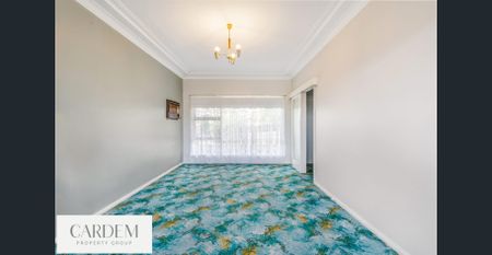 Charming Residence New To The Rental Market !! - Photo 2