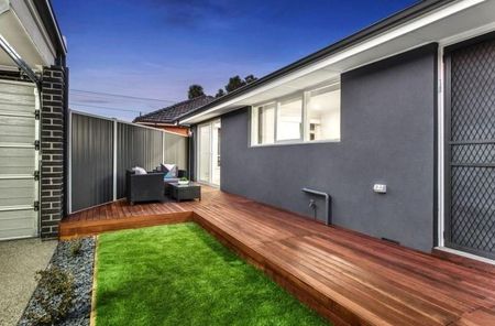 1/9 First Avenue, Altona North VIC 3025 - Photo 2