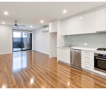 Stylish Ground-Floor Living in a Prime Preston Location - Photo 4
